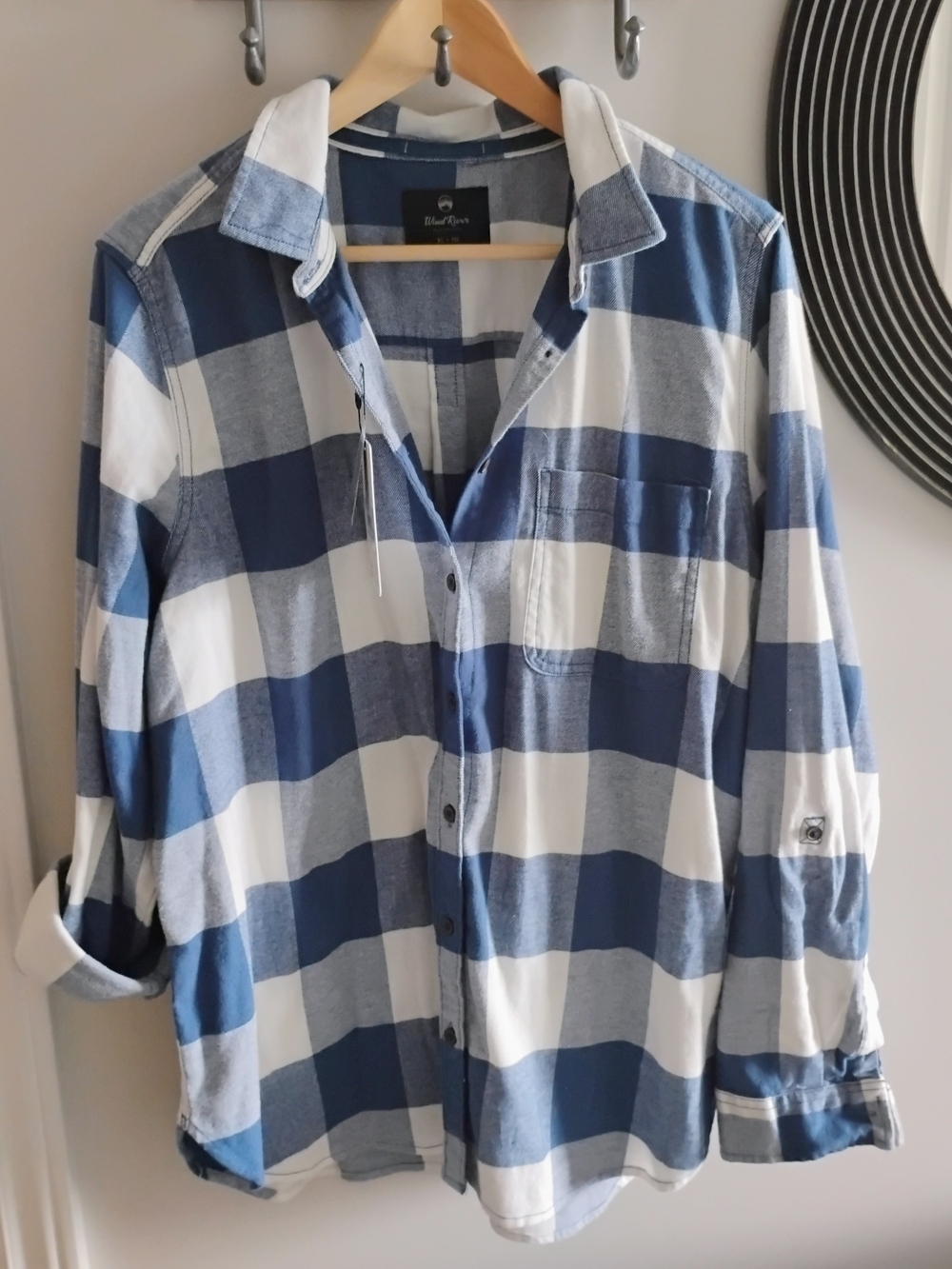 Wind River Ladies XL Blue & White Plaid  Button Down Long Sleeve Shirt NWT